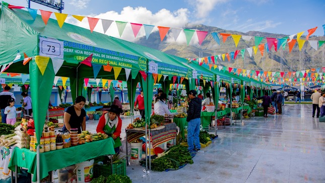 feria abancay lugares turisticos