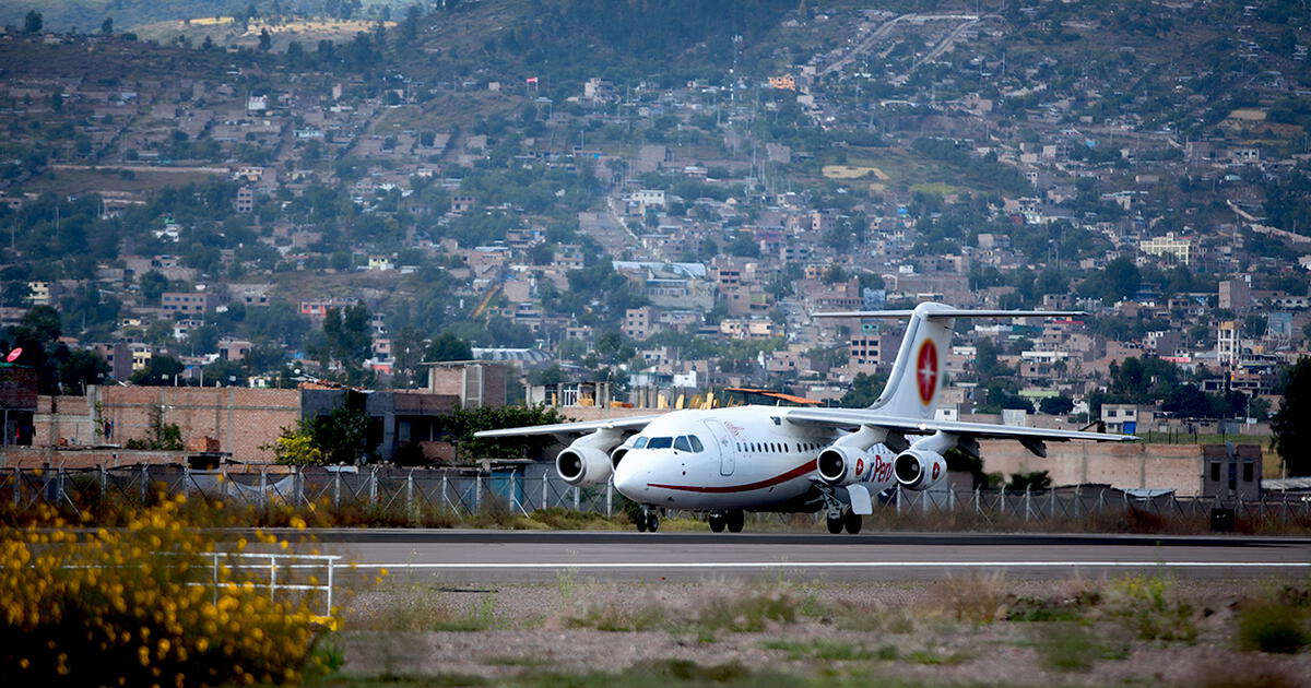 como llegar a ayacucho en avion